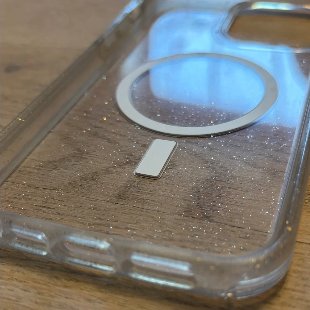 OTTERBOX | iPhone 14 Pro Max Symmetry Series+ Clear Case for MagSafe - Picture 8 of 10